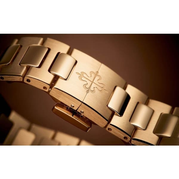 Patek Philippe Nautilus Rose Gold 7118-1R-010 with Golden Brown Opaline dial 1 3