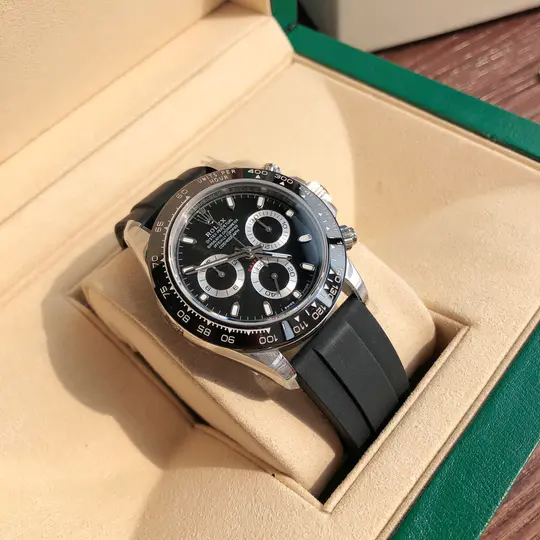 Cosmograph Daytona M116500lN Black Dial Oysterflex 40mm Watch 2