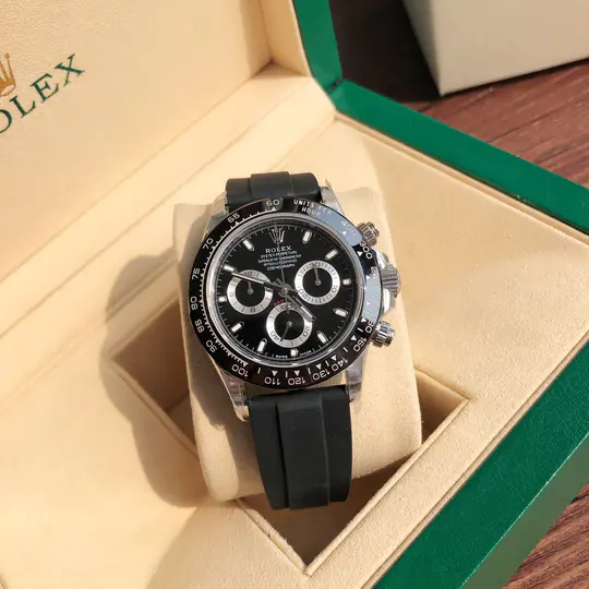 Cosmograph Daytona M116500lN Black Dial Oysterflex 40mm Watch 3