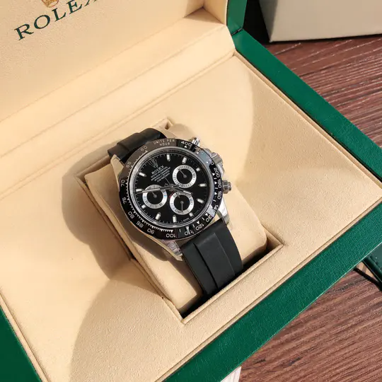 Cosmograph Daytona M116500lN Black Dial Oysterflex 40mm Watch 4