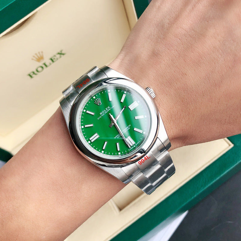 Oyster Perpetual 124300 41mm&36mm Green Dial 2