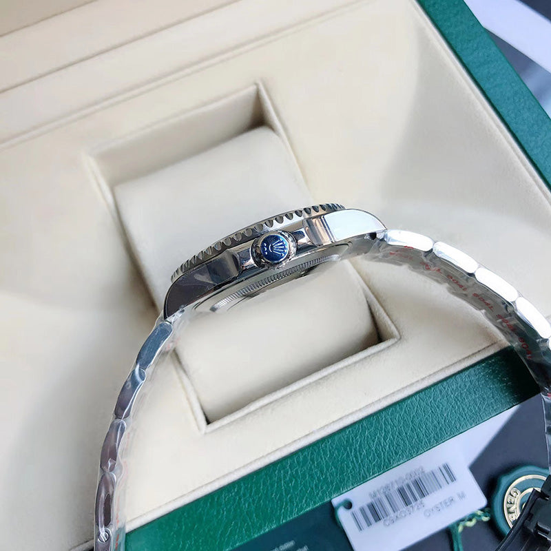 GMT-Master II 126719BLRO 40mm Blue Dial Watch 6