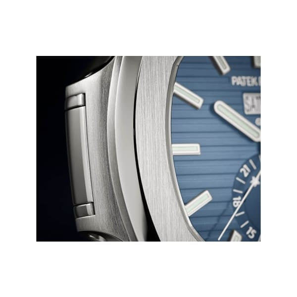 Patek Philippe Nautilus Steel 5726-1A-014 with Black Gradated dial 1 7