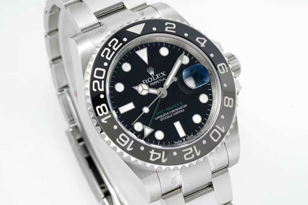 Rolex GMT-Master II Oyster, 40 mm, Oystersteel Reference 126710GRNR 2
