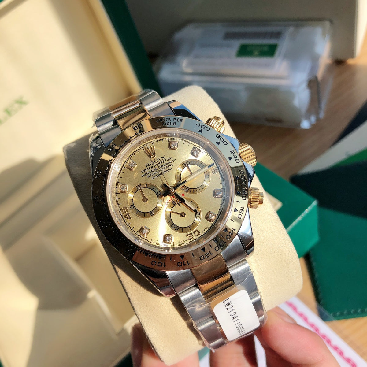 Cosmograph Daytona 116503 Champagne Diamond Oyster 40mm 2