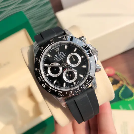 Cosmograph Daytona M116500lN Black Dial Oysterflex 40mm Watch 1