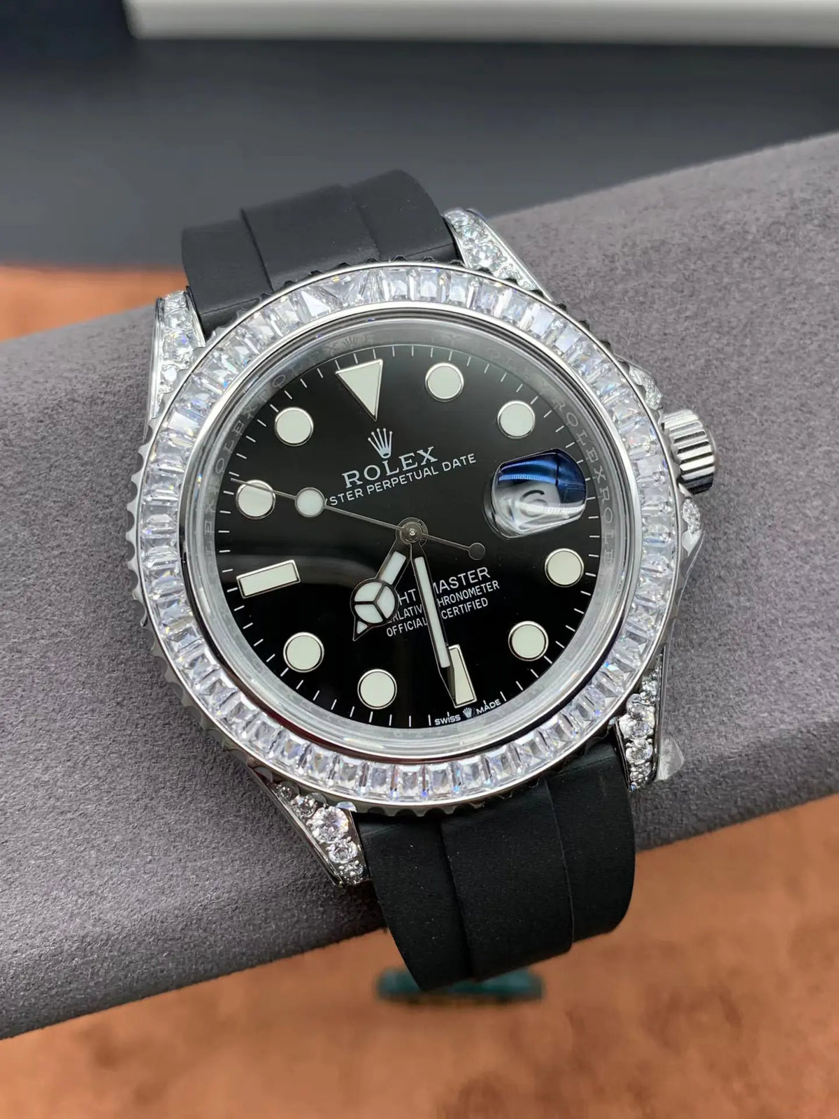 Rolex Yacht-Master Diamond Black 40mm 2