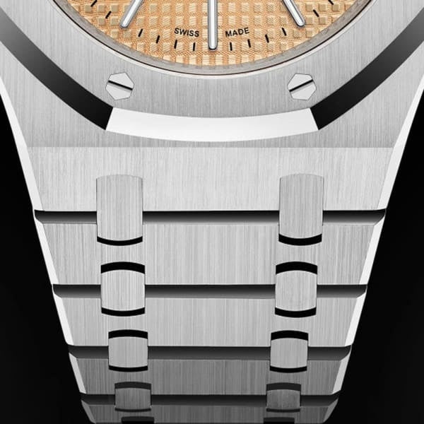 Audemars Piguet Royal Oak Jumbo Extra-Thin Ref. # 15202BC.OO.1240BC.01 4