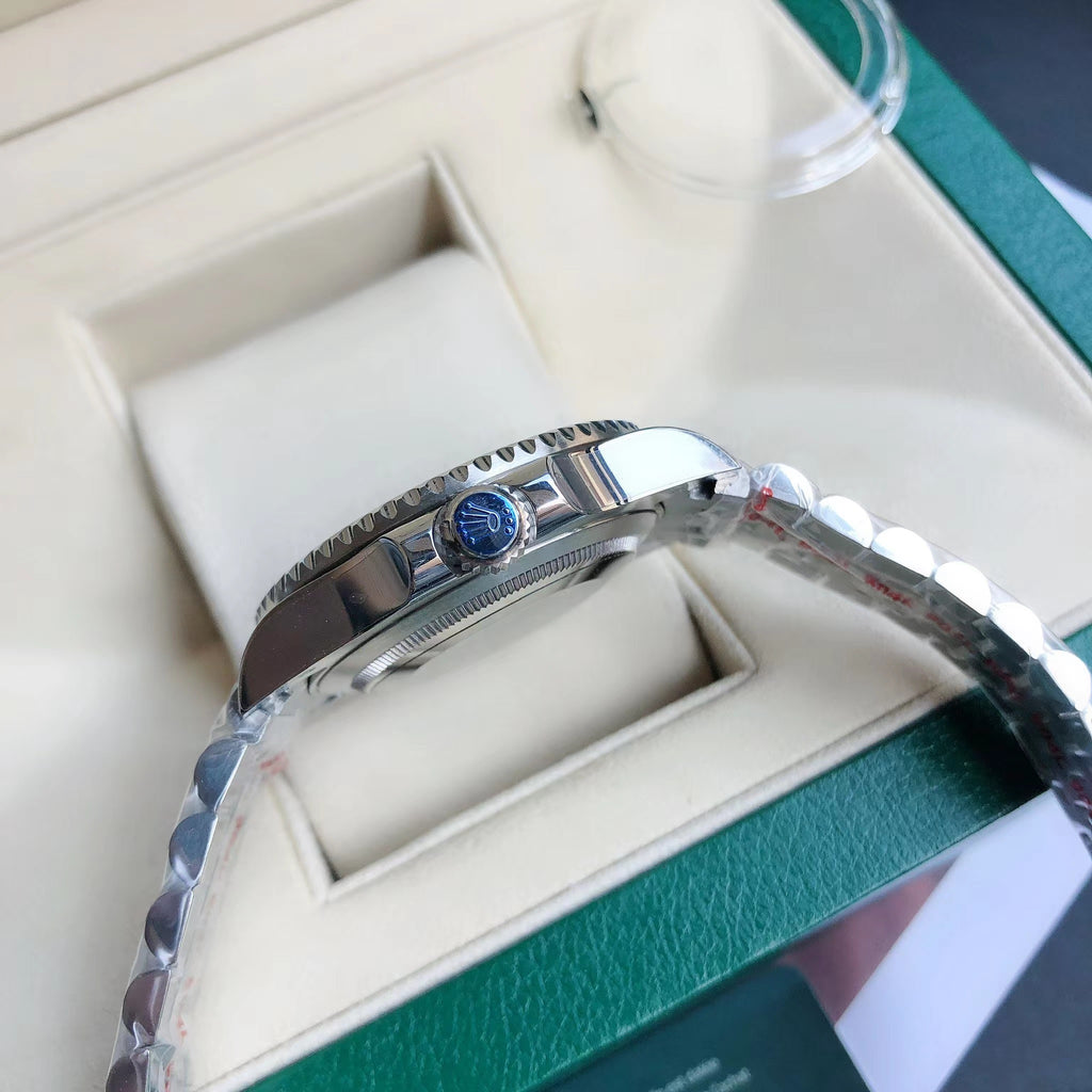 GMT-Master II 116710 40mm Stainless Steel Black Dial Watch 9