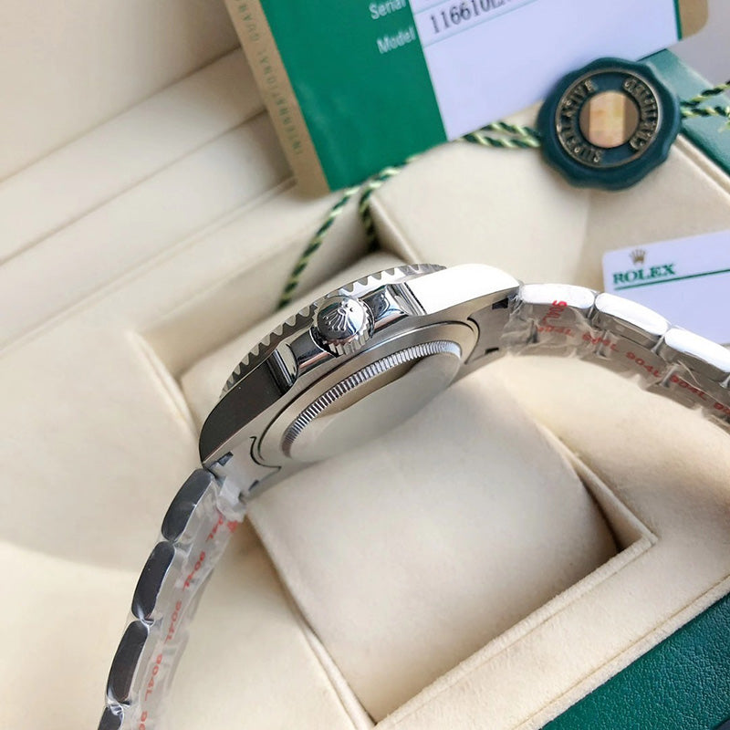 Submariner 116610LV 40mm Green Hulk Dial Watch 9