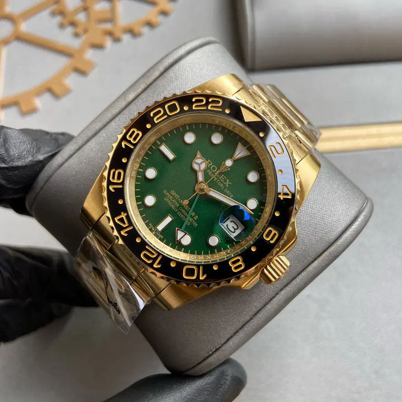 GMT-Master II 116718LN 40mm Gold Green Dial 4