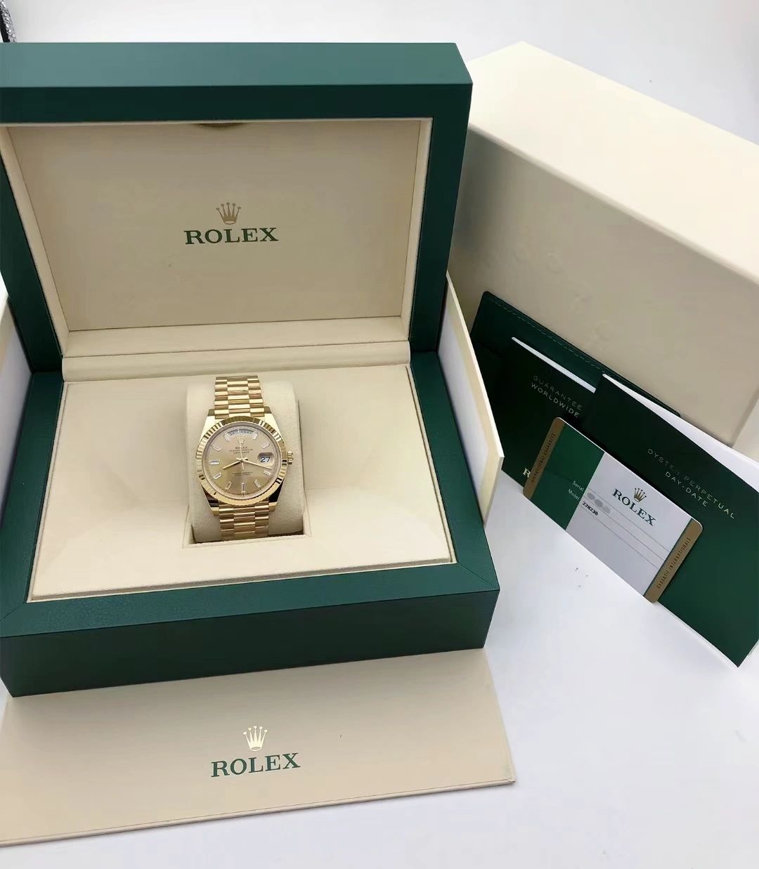 Rolex Day-Date 40 Oyster, 40 mm, yellow goldReference 128238 6